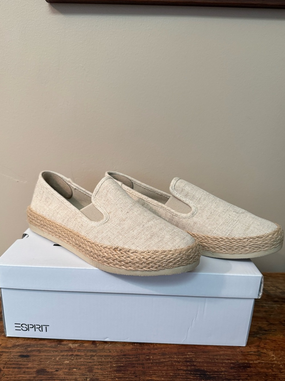 Esprit Women's Cream Nadine Woven Slip-On Espadrilles with Jute Platform size 9